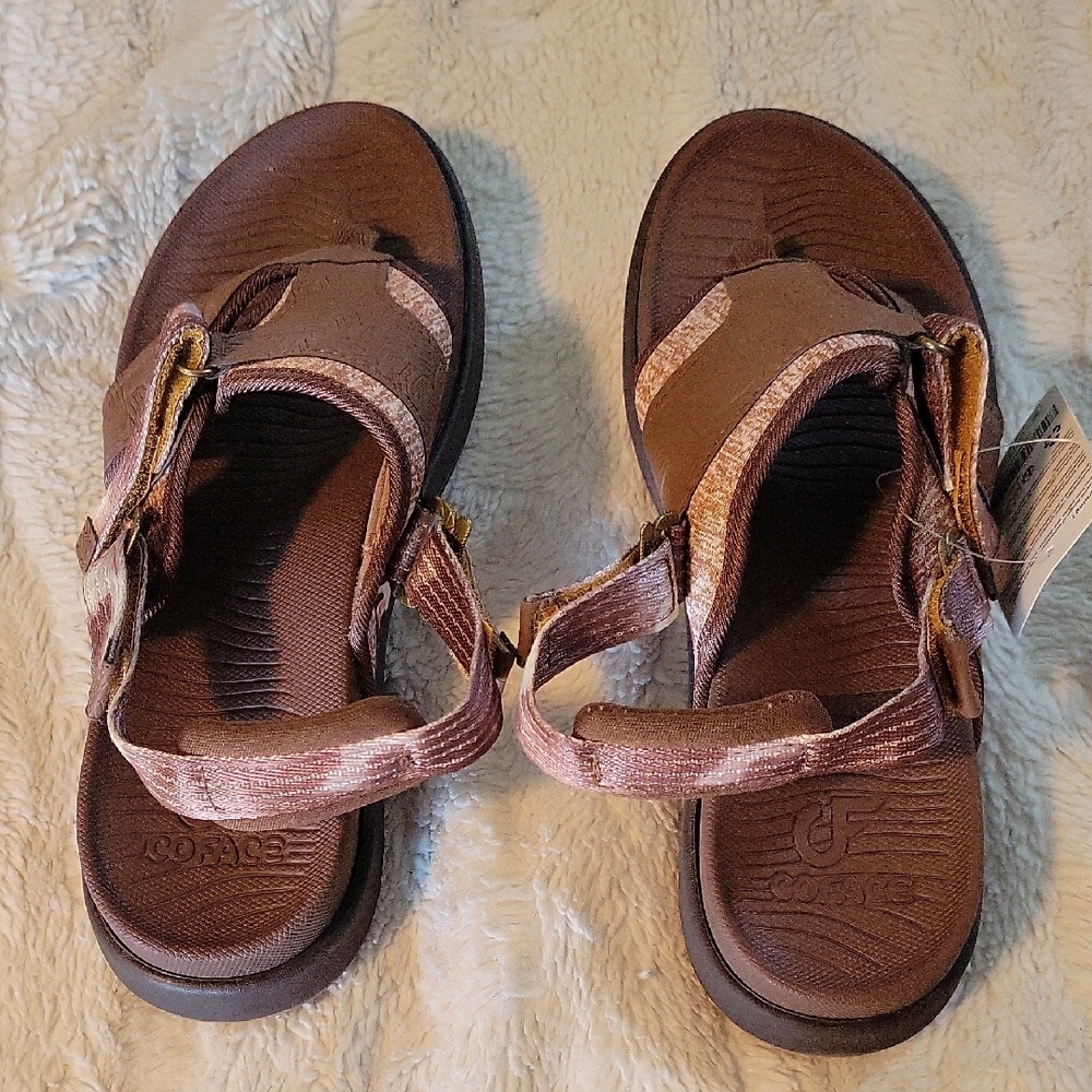 Brown Thong-Style Sandals with Cushioned Footbed - Picture 2 of 14